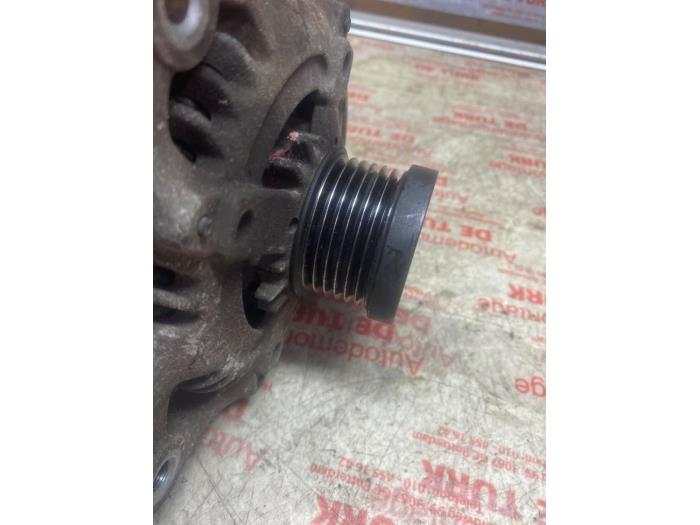 Dynamo van een Ford Fiesta 6 (JA8) 1.0 EcoBoost 12V 125 2013