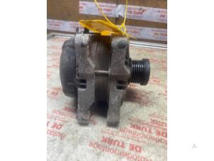 Dynamo van een Ford Fiesta 6 (JA8) 1.0 EcoBoost 12V 125 2013