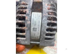 Dynamo van een Ford Fiesta 6 (JA8) 1.0 EcoBoost 12V 125 2013