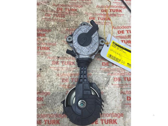 Gebrauchte Spanrolle multiriem Peugeot 207 CC (WB) 1.6 16V Preis € 21,78 Mit Mehrwertsteuer angeboten von Autosloperij de Turk