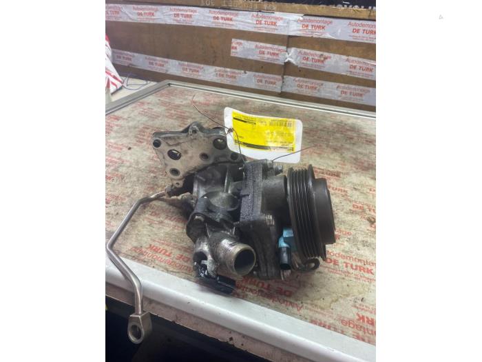 Usagé Pompe à eau Opel Astra J GTC (PD2/PF2) 1.4 Turbo 16V ecoFLEX 120 Prix € 76,23 Prix TTC proposé par Autosloperij de Turk