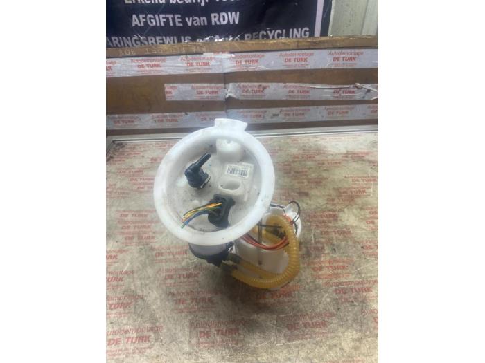 Usagé Pompe essence BMW 3 serie (F30) 318i 1.5 TwinPower Turbo 12V Prix € 72,60 Prix TTC proposé par Autosloperij de Turk