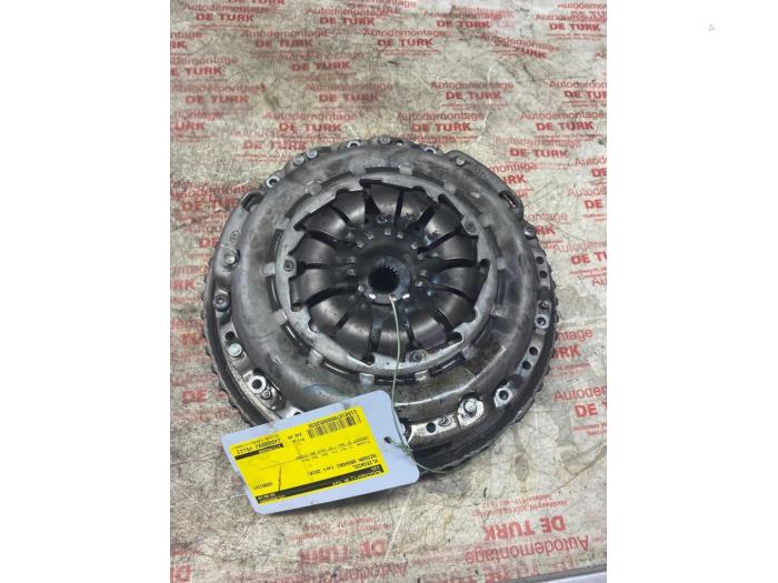 Used Flywheel Nissan Qashqai (J11) 1.2 DIG-T 16V Price € 261,36 Inclusive VAT offered by Autosloperij de Turk