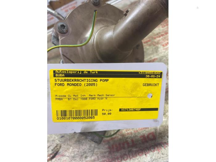 Pompe de direction d'un Ford Mondeo III 2.0 TDCi 115 16V Euro IV 2005