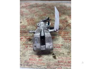 Usados Pinzas de freno izquierda detrás Alfa Romeo MiTo (955) 1.4 16V Precio € 32,67 IVA incluido ofrecido por Autosloperij de Turk
