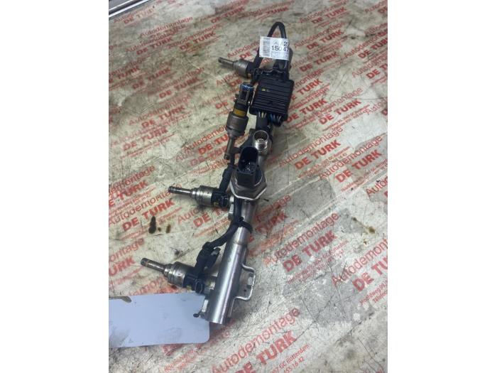 Usagé Système d'injection Mercedes C (W204) 1.8 C-180 CGI 16V Prix € 82,28 Prix TTC proposé par Autosloperij de Turk