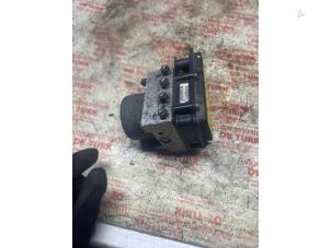 Bloc ABS d'un Toyota Aygo (B10) 1.0 12V VVT-i 2011