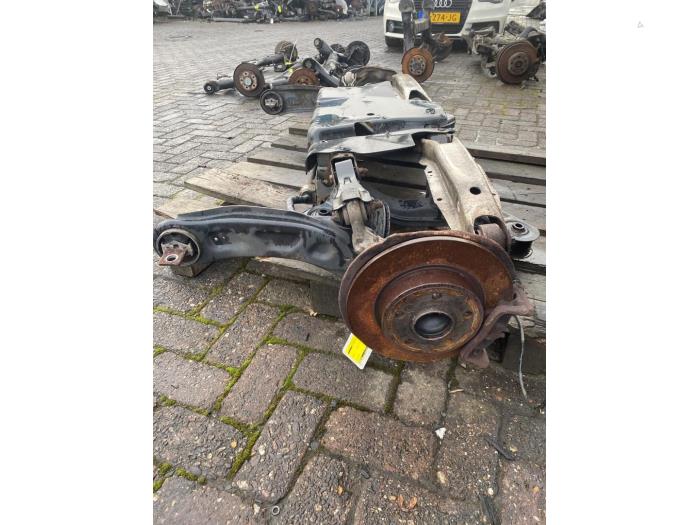 Usagé Train arrière complet Mercedes B (W246/W242) 1.6 B-180 BlueEFFICIENCY Turbo 16V Prix € 108,90 Prix TTC proposé par Autosloperij de Turk
