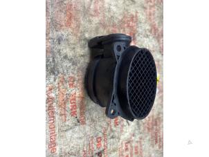 Luftmengenmesser van een Citroën C4 Picasso (UD/UE/UF) 1.8 16V 2008