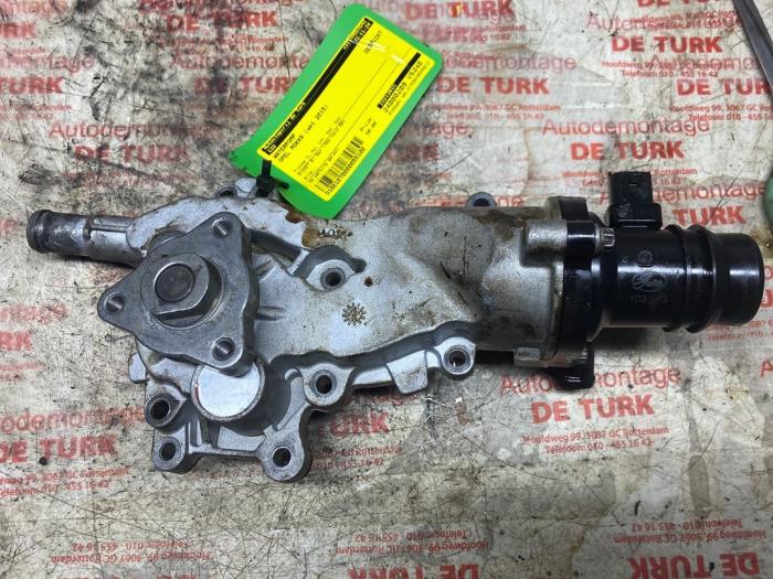 Begagnade Vattenpump Opel Mokka/Mokka X 1.4 Turbo 16V Bi-fuel ecoFLEX 4x2 Pris på förfrågan erbjuds av Autosloperij de Turk