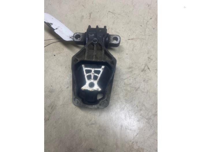 Used Engine mount Mercedes GLA (156.9) 1.6 180 16V Price € 16,94 Inclusive VAT offered by Autosloperij de Turk