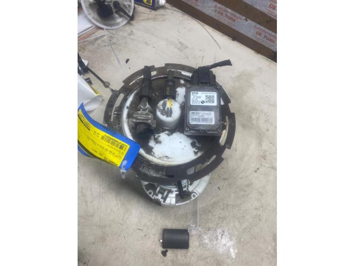 Gebrauchte Benzinpumpe Hyundai i30 (PDEB5/PDEBB/PDEBD/PDEBE) 1.0 T-GDI 12V Preis € 43,56 Mit Mehrwertsteuer angeboten von Autosloperij de Turk