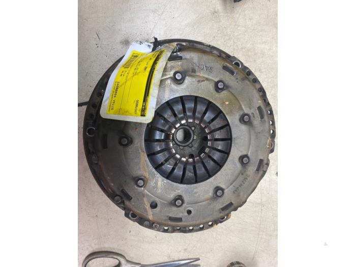 Used Flywheel Peugeot 207 CC (WB) 1.6 16V THP Price € 54,45 Inclusive VAT offered by Autosloperij de Turk