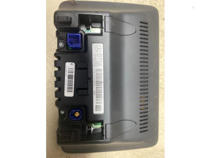Begagnade Innerdisplay Mercedes A (W176) 2.0 A-250 Turbo 16V Pris € 108,90 Inklusive moms erbjuds av Autosloperij de Turk