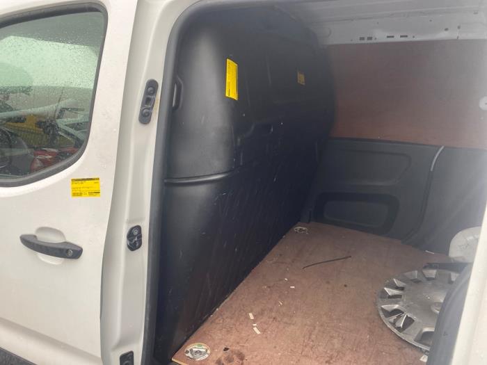 Używane Przegroda kabiny Opel Combo Cargo 1.5 CDTI 75 Cena € 108,90 Z VAT oferowane przez Autosloperij de Turk