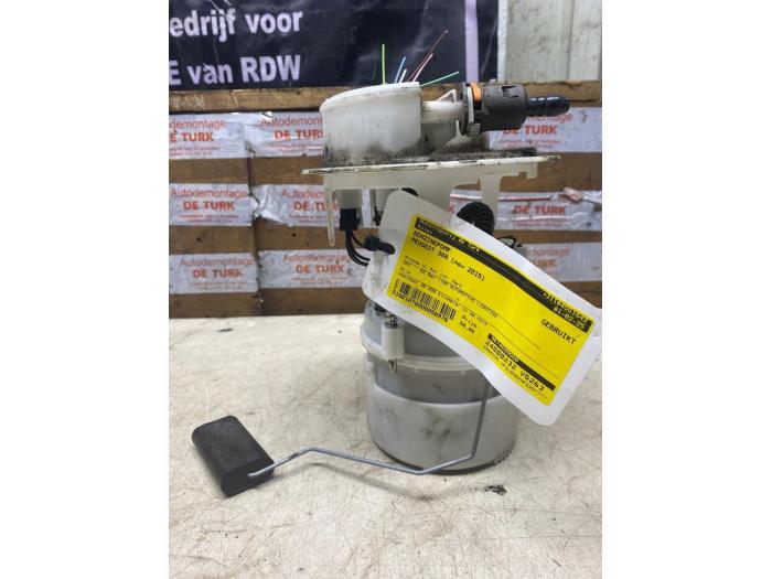 Usagé Pompe essence Peugeot 308 SW (L4/L9/LC/LJ/LR) 1.2 12V e-THP PureTech 130 Prix € 54,45 Prix TTC proposé par Autosloperij de Turk