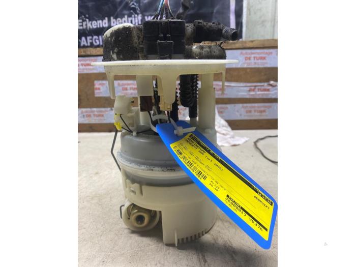 Begagnade Bensinpump Peugeot 206 (2A/C/H/J/S) 1.6 16V Pris € 26,62 Inklusive moms erbjuds av Autosloperij de Turk