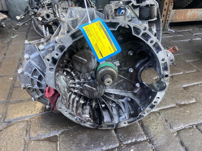 Gebrauchte Getriebe Mercedes A (W176) 1.6 A-200 16V Preis € 300,08 Mit Mehrwertsteuer angeboten von Autosloperij de Turk