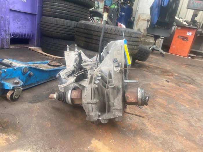 Getriebe van een Dacia Sandero II 1.0 Sce 75 12V 2019