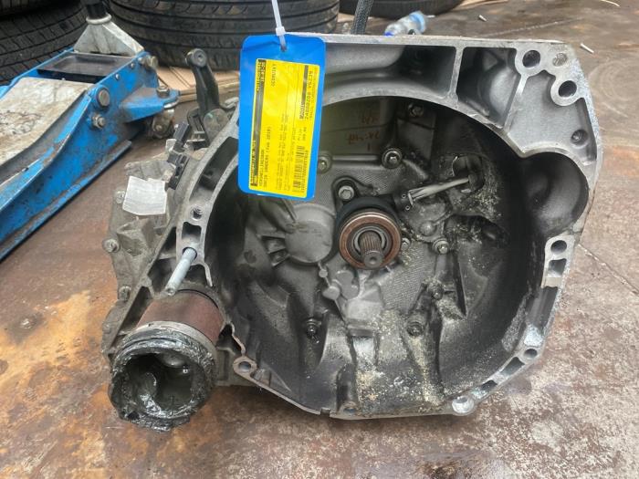 Gebrauchte Getriebe Dacia Sandero II 1.0 Sce 75 12V Preis € 326,70 Mit Mehrwertsteuer angeboten von Autosloperij de Turk