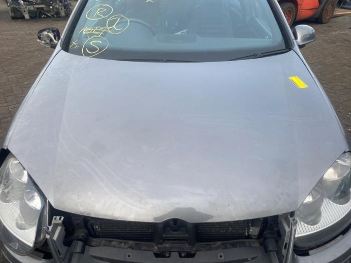 Używane Maska Volkswagen Golf V (1K1) 2.0 GTI 16V Cena € 54,45 Z VAT oferowane przez Autosloperij de Turk