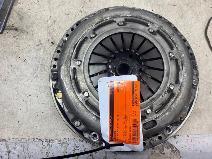 Used Flywheel Ford Focus 3 Wagon 1.6 TDCi ECOnetic Price € 87,12 Inclusive VAT offered by Autosloperij de Turk