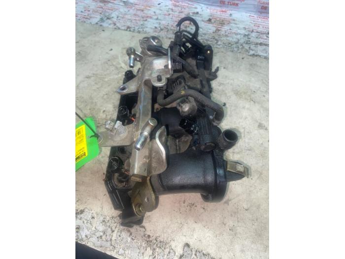 Gebrauchte Ansaugbrugge Renault Captur I (2R) 0.9 Energy TCE 12V Preis € 54,45 Mit Mehrwertsteuer angeboten von Autosloperij de Turk