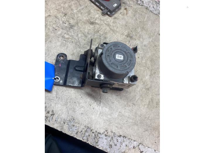 Bloc ABS d'un Hyundai i10 (B5) 1.0 12V 2016