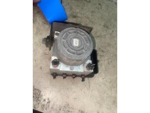 Bloc ABS d'un Hyundai i10 (B5) 1.0 12V 2016