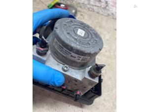 Bloc ABS d'un Hyundai i10 (B5) 1.0 12V 2016