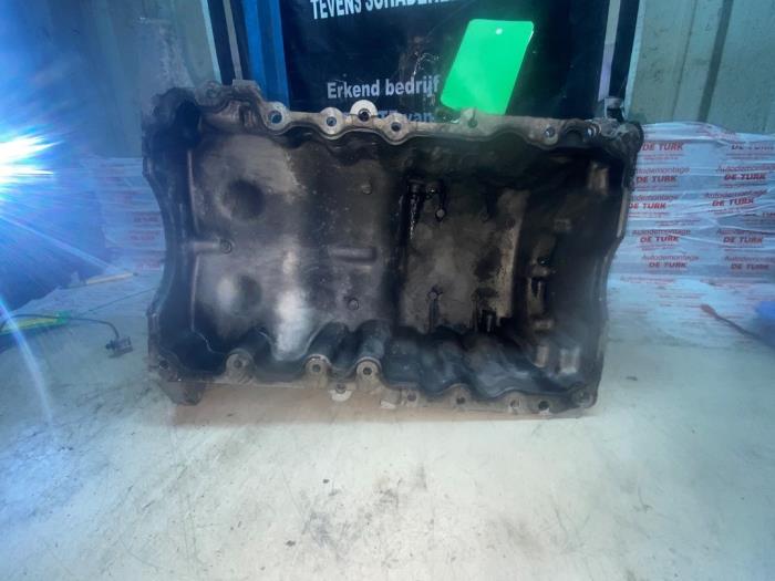 Used Sump Jaguar XE 2.0d 180 16V Price € 217,80 Inclusive VAT offered by Autosloperij de Turk