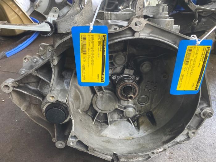 Usagé Boîte de vitesse Opel Corsa IV 1.0 SIDI Turbo Prix € 315,00 Règlement à la marge proposé par Autosloperij de Turk