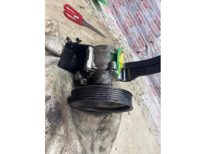 Gebrauchte Lenkkraftverstärker Pumpe Alfa Romeo 147 (937) 1.6 Twin Spark 16V Preis € 32,67 Mit Mehrwertsteuer angeboten von Autosloperij de Turk