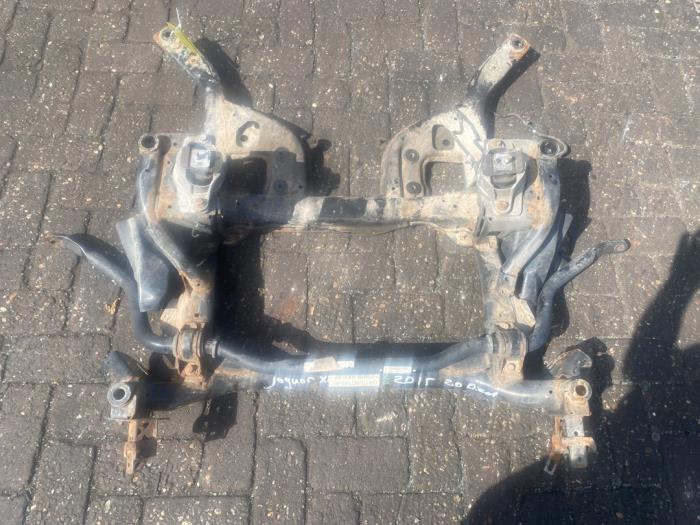 Used Subframe Jaguar XE 2.0d 180 16V Price € 272,25 Inclusive VAT offered by Autosloperij de Turk