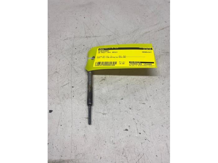Used Glow plug Volkswagen Polo V (6R) 1.2 TDI 12V BlueMotion Price € 12,10 Inclusive VAT offered by Autosloperij de Turk