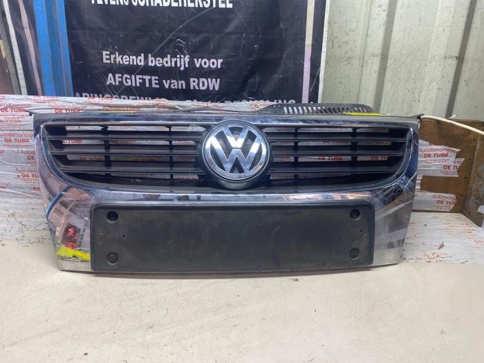 Używane Grill Volkswagen Eos (1F7/F8) 1.4 TSI 16V BlueMotion Cena € 181,50 Z VAT oferowane przez Autosloperij de Turk