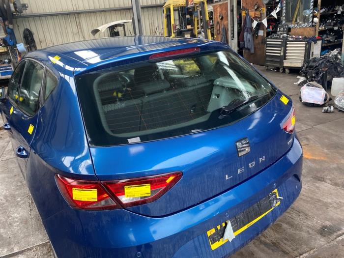 Używane Tylna klapa Seat Leon (5FB) 1.2 TSI Ecomotive 16V Cena € 181,50 Z VAT oferowane przez Autosloperij de Turk