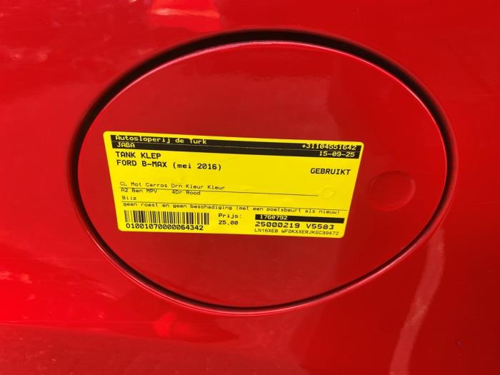 Gebrauchte Tankklappe Ford B-Max (JK8) 1.0 EcoBoost 12V 125 Preis € 30,25 Mit Mehrwertsteuer angeboten von Autosloperij de Turk