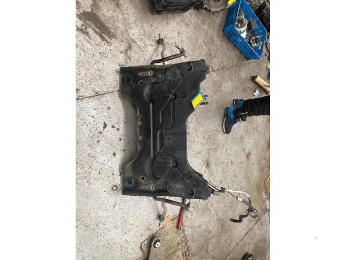 Used Subframe Opel Vivaro 2.0 CDTI 122 Price € 145,20 Inclusive VAT offered by Autosloperij de Turk