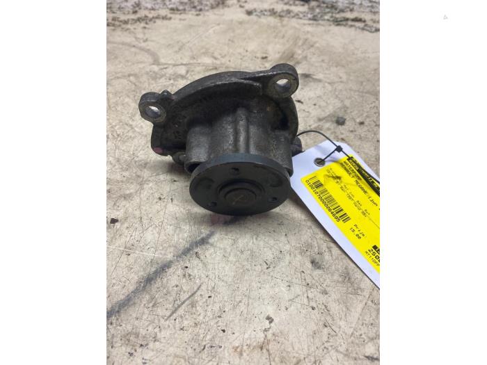 Gebrauchte Wasserpumpe Renault Megane III Coupe (DZ) 1.4 16V TCe 130 Preis € 18,15 Mit Mehrwertsteuer angeboten von Autosloperij de Turk