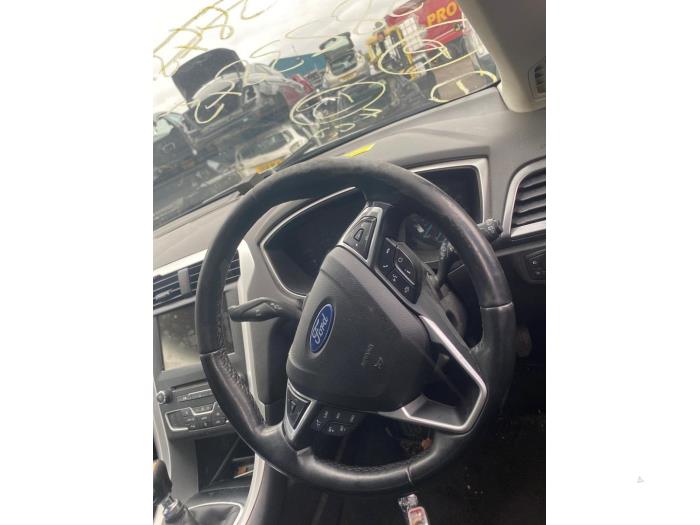 Używane Kierownica Ford Mondeo V 1.5 EcoBoost 16V Cena € 121,00 Z VAT oferowane przez Autosloperij de Turk