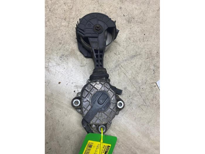 Usados Tensor correa múltiple BMW 3 serie (F30) 316i 1.6 16V Precio € 24,20 IVA incluido ofrecido por Autosloperij de Turk