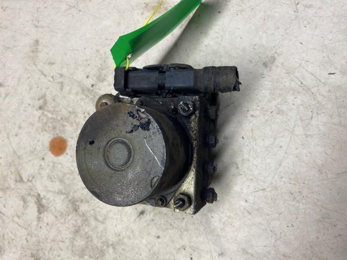 Begagnade ABS-pump Hyundai Getz 1.3i 12V Pris € 42,35 Inklusive moms erbjuds av Autosloperij de Turk