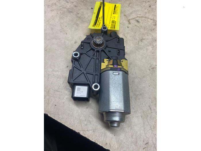 Moteur de toit ouvrant