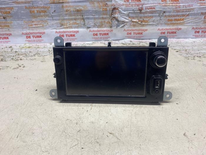 Usagé Système navigation Renault Clio IV (5R) 0.9 Energy TCE 90 12V Prix € 96,80 Prix TTC proposé par Autosloperij de Turk