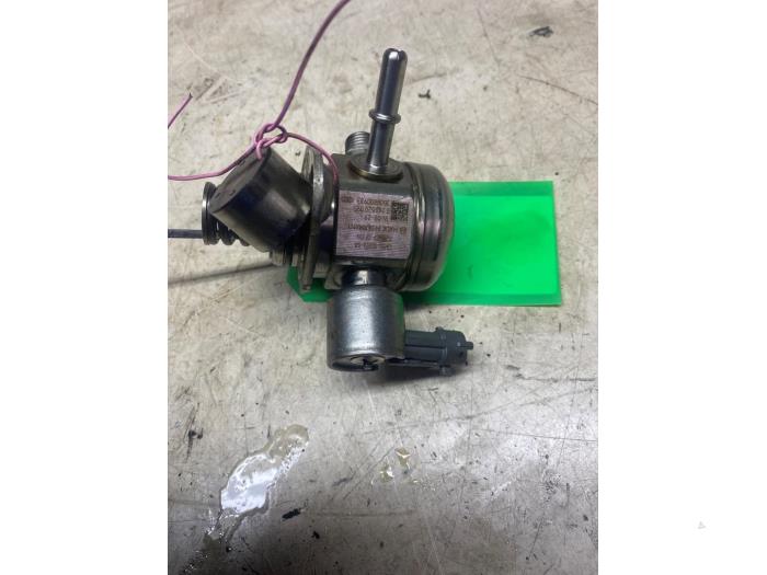 Begagnade Högtryckspump Ford Focus 3 1.0 Ti-VCT EcoBoost 12V 125 Pris € 36,30 Inklusive moms erbjuds av Autosloperij de Turk