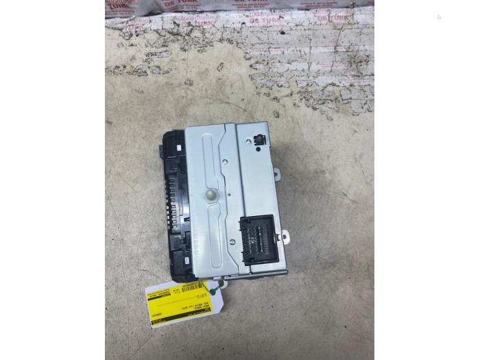 Używane Modul radiowy Opel Meriva (B) 1.4 Turbo 16V Ecotec Cena € 121,00 Z VAT oferowane przez Autosloperij de Turk
