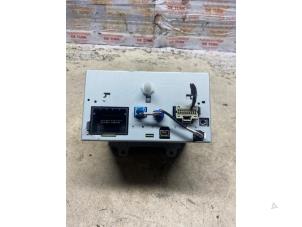 Radio z Opel Insignia 2.0 CDTI 16V 160 Ecotec 2011