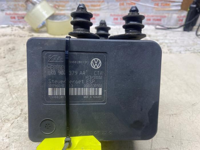 Używane Pompa ABS Volkswagen Eos (1F7/F8) 2.0 TFSI 16V Cena € 48,40 Z VAT oferowane przez Autosloperij de Turk