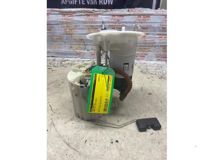 Usagé Pompe essence Audi A4 Avant (B8) 2.0 TFSI 16V Prix € 36,30 Prix TTC proposé par Autosloperij de Turk
